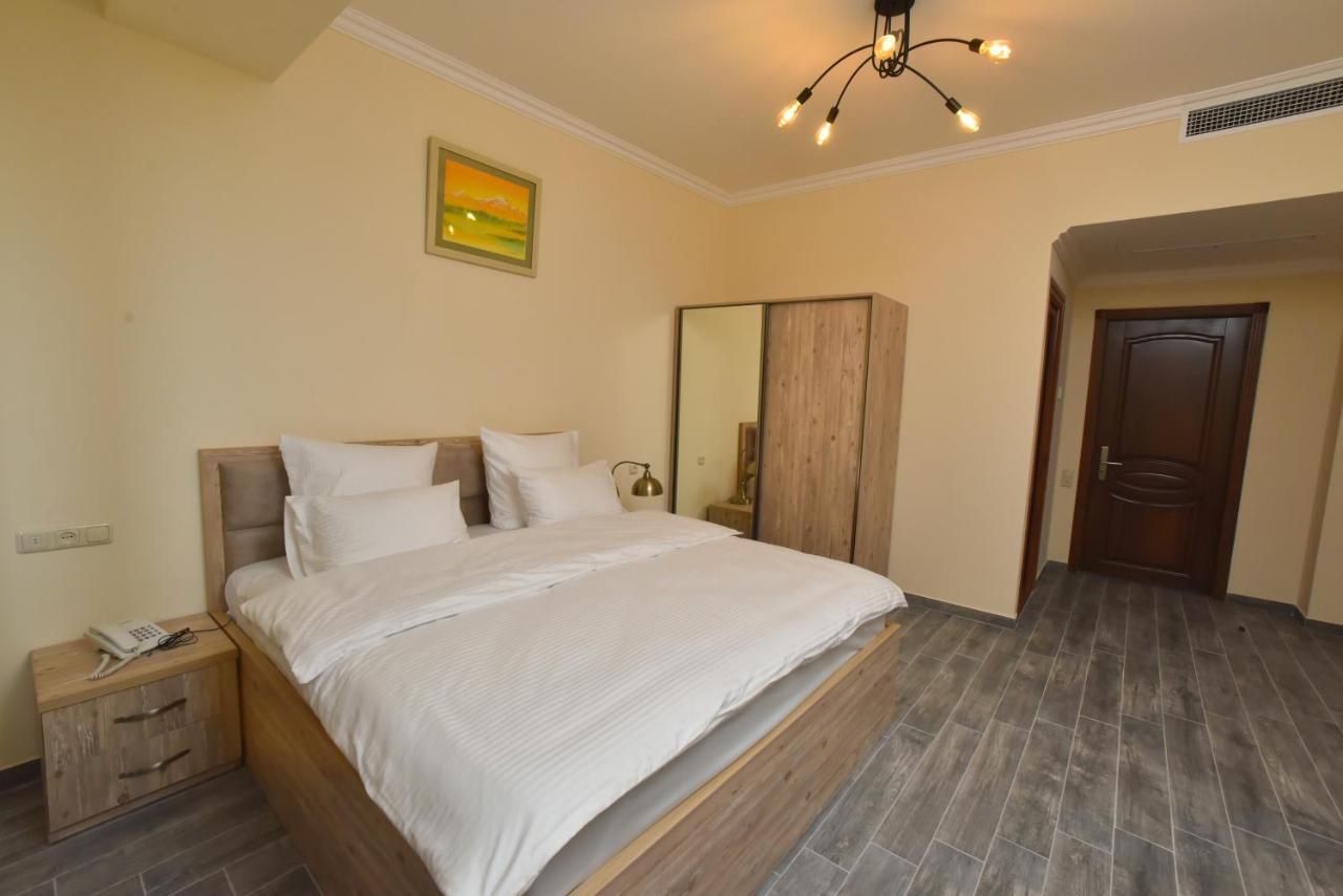 Altunyan Hotel Erivan Exterior foto