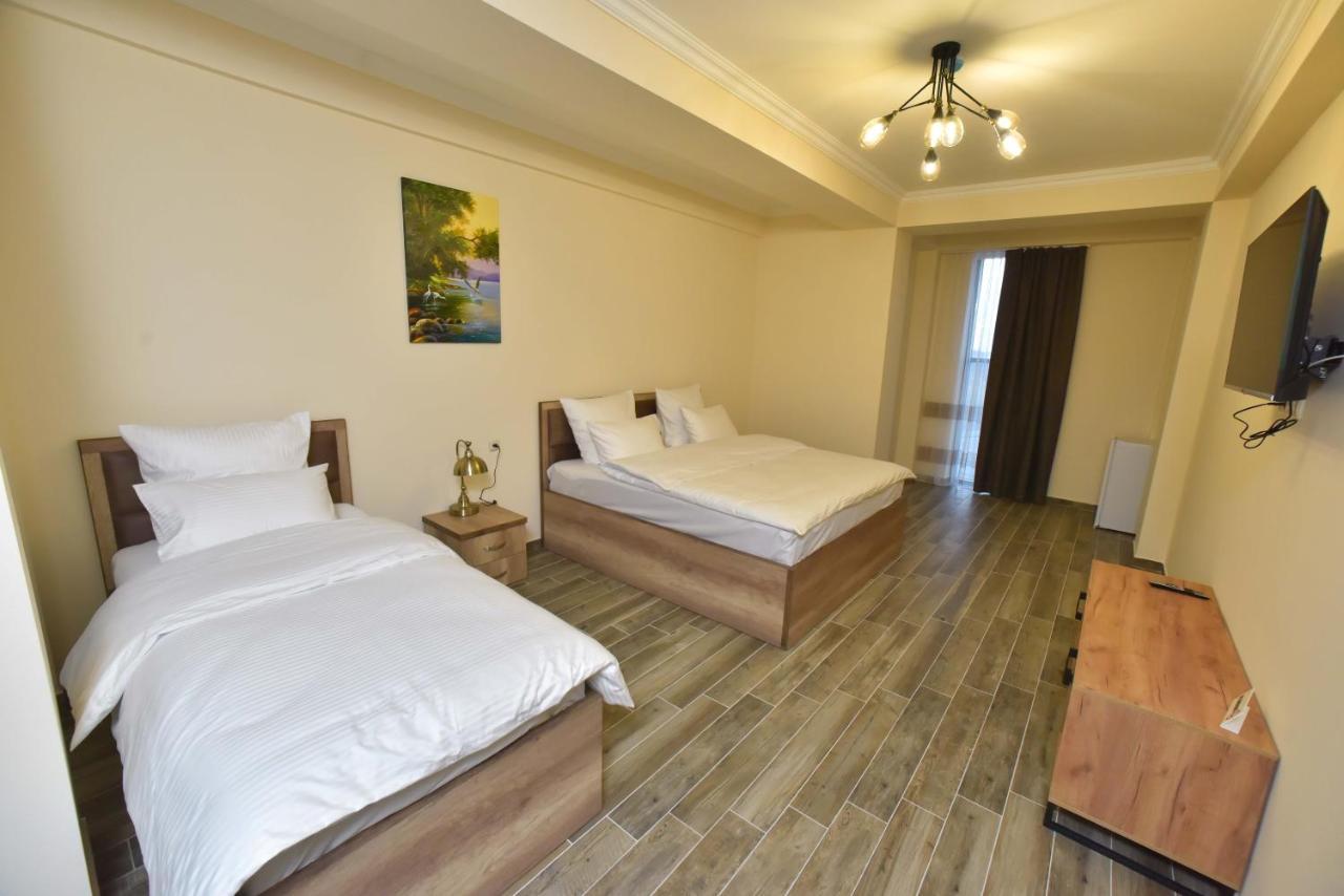 Altunyan Hotel Erivan Exterior foto