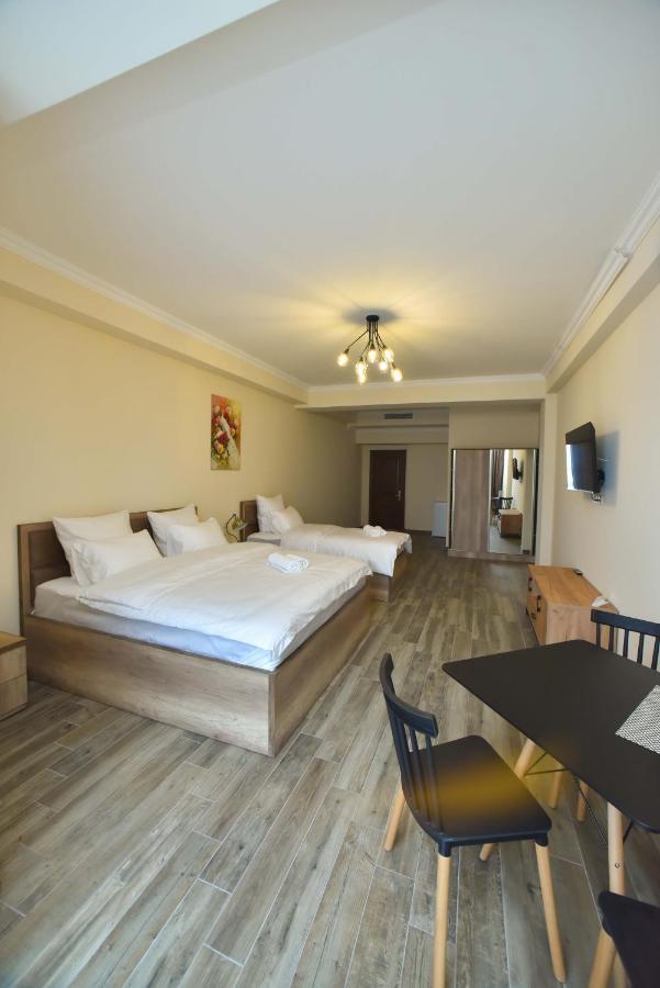 Altunyan Hotel Erivan Exterior foto